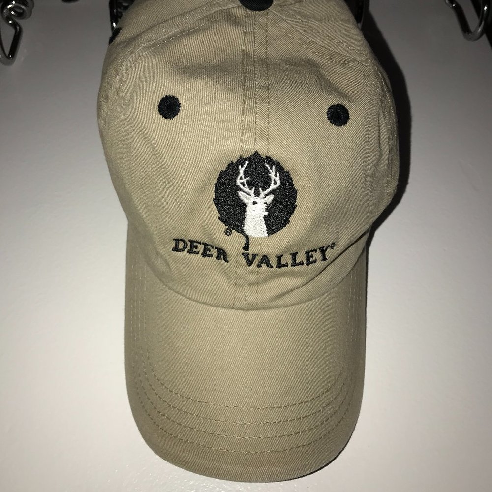 DEER VALLEY SKI RESORT UTAH ADJUSTABLE BASEBALL CAP
